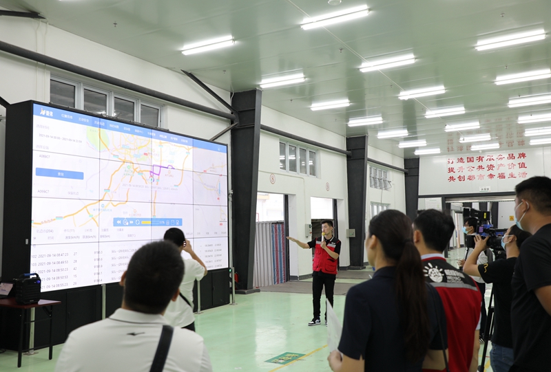 /QJ_184832653615.jpg 標(biāo)準(zhǔn)化實(shí)時(shí)車(chē)輛定位系統(tǒng)講解.JPG