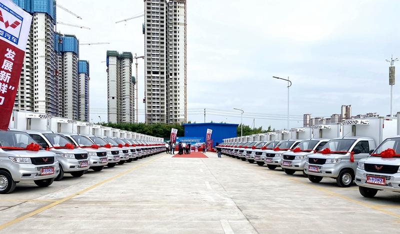 /QJ_481136718576.jpg 嶄新的冷鏈車.jpg