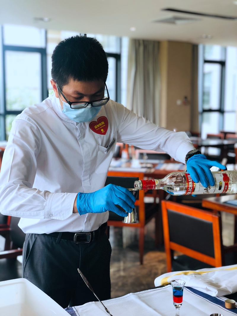 /QJ_175612657426.jpg 創(chuàng)意雞尾酒調(diào)制1.jpg