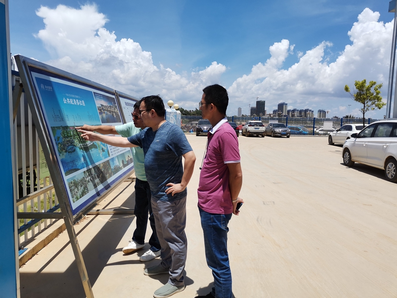 /QJ_098054769968.jpg 進行市場調(diào)研工作.jpg